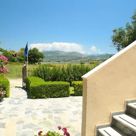 Daire Anesis Village And