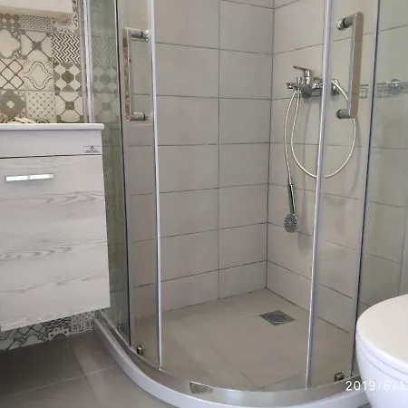 Anesis Village And 아파트