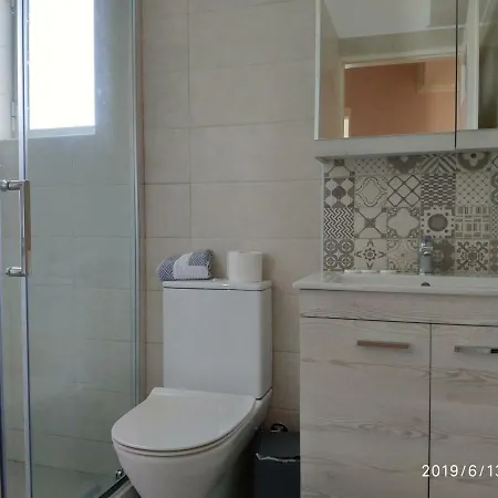 Anesis Village And 아파트